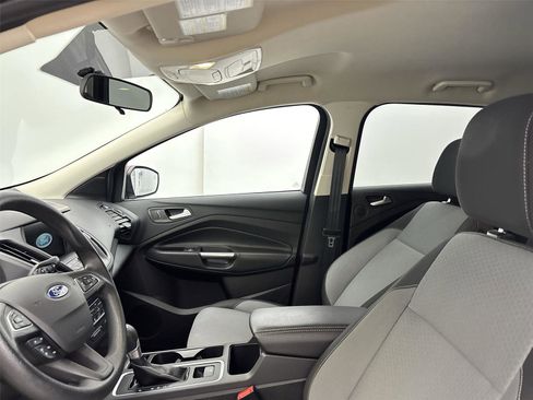 Used 2017 Ford Escape SE w/ Equipment Group 201A image 24