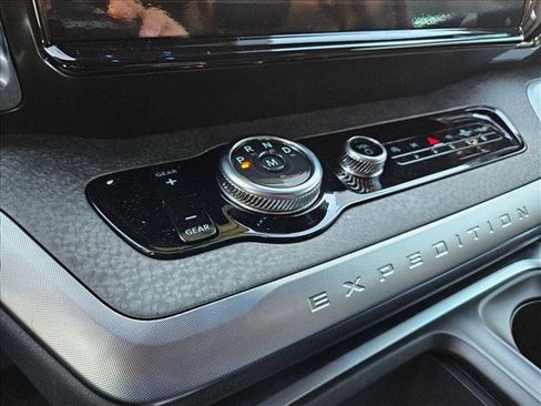 New 2026 Ford Expedition Tremor image 12