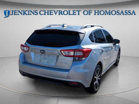Used 2017 Subaru Impreza 2.0i Limited w/ Moonroof/BSD & Rcta/Eyesight AWD/4WD image 4