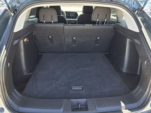 Used 2025 Chevrolet Trax LS w/ LS Convenience Package image 16