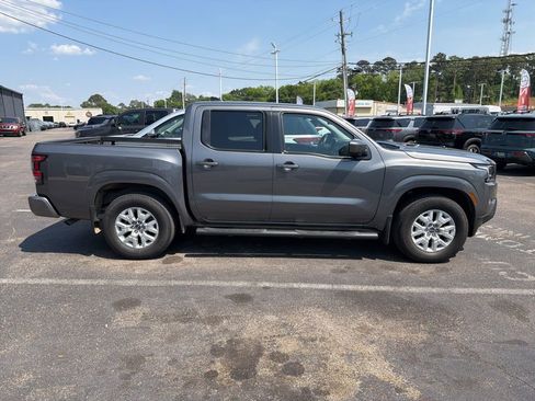 Used 2024 Nissan Frontier SV w/ SV Convenience Package image 4
