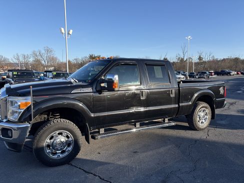Used 2012 Ford F250 XLT w/ XLT Premium Pkg image 2
