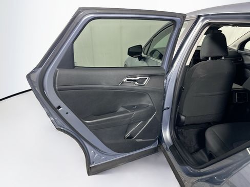 Used 2025 Kia Sportage LX FWD image 24