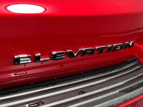 New 2025 GMC Yukon XL Elevation image 10