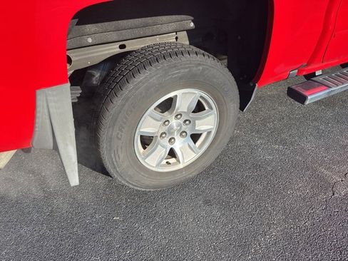 Used 2018 Chevrolet Silverado 1500 LT w/ All Star Edition image 34