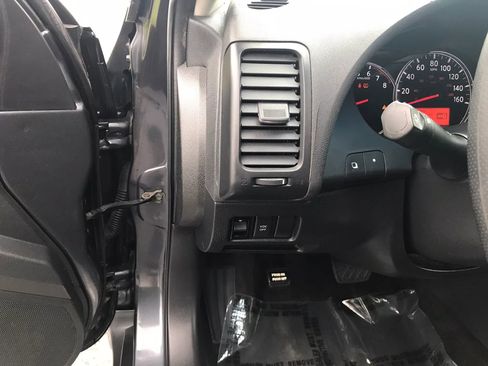 Used 2010 Nissan Altima 2.5 S FWD image 13