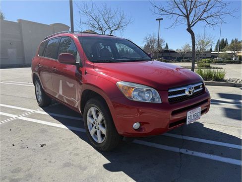 Used 2006 Toyota RAV4 Limited image 1