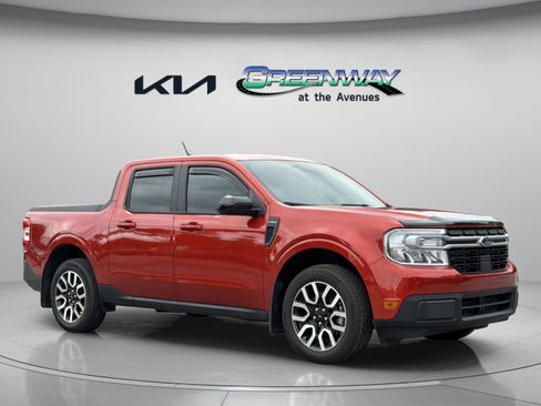 Used 2024 Ford Maverick Lariat w/ 4K Tow Package AWD/4WD image 2