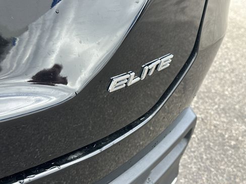 Certified 2023 Honda Pilot Elite image 11