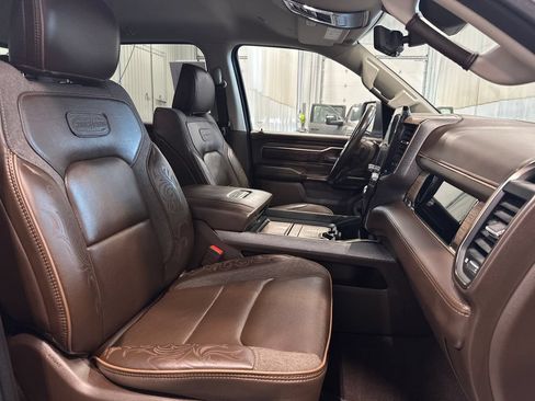 Used 2025 RAM 1500 Limited AWD/4WD image 35