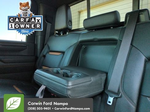 Used 2024 GMC Sierra 2500 AT4 w/ Technology Package AWD/4WD image 27