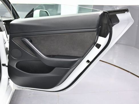 Used 2022 Tesla Model 3 Long Range image 41