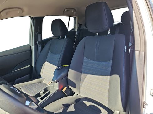 Used 2025 Nissan Leaf S FWD image 12