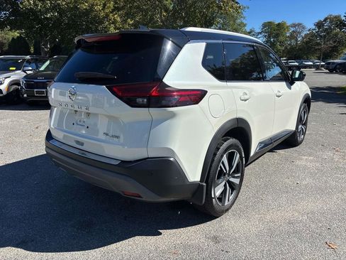 Used 2021 Nissan Rogue SL w/ Premium Package AWD/4WD image 3