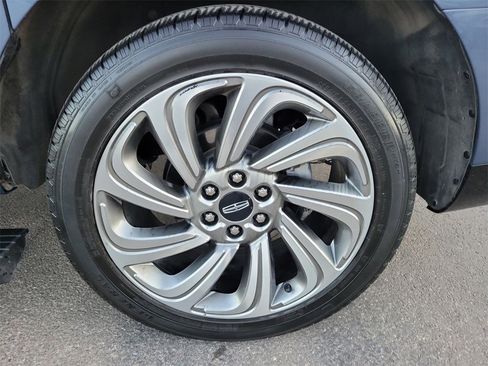 Used 2022 Lincoln Navigator L Reserve image 11