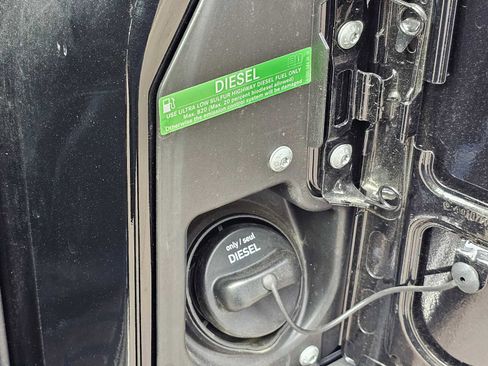 Used 2024 Mercedes-Benz Sprinter 4500 image 24