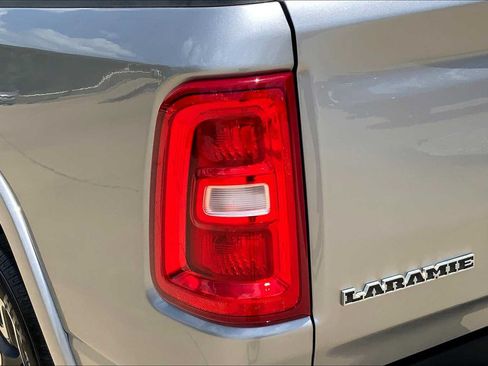 Used 2025 RAM 1500 Laramie AWD/4WD image 25