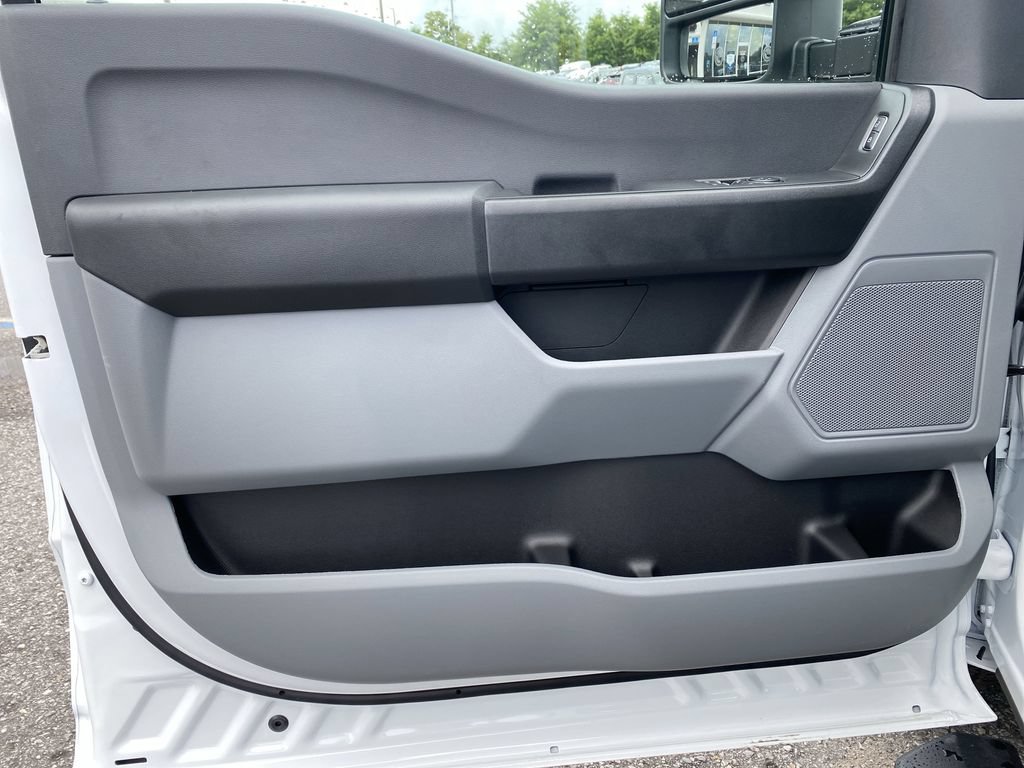 New 2025 Ford F350 XL w/ 360-Degree Camera Package RWD image 13