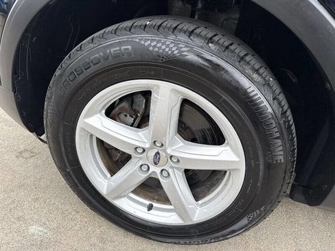 Used 2017 Ford Explorer XLT AWD/4WD image 16