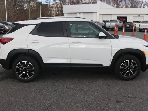 New 2026 Chevrolet TrailBlazer LT w/ Convenience Package image 8