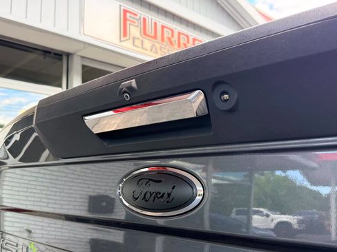 Used 2021 Ford F350 Lariat w/ Lariat Value Package AWD/4WD image 9