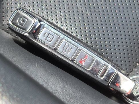 Used 2020 Kia Telluride S w/ S 8 Passenger Seating Package AWD/4WD image 37