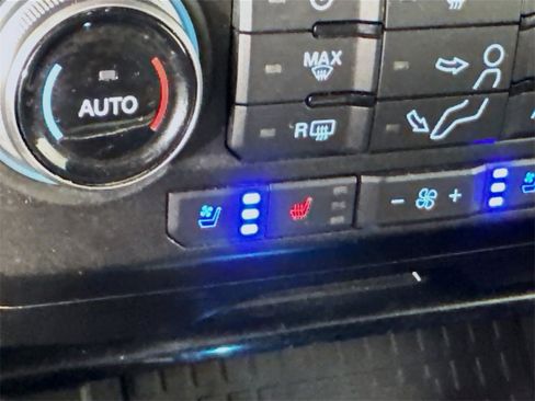 Used 2020 Ford F350 Platinum w/ FX4 Off-Road Package image 21