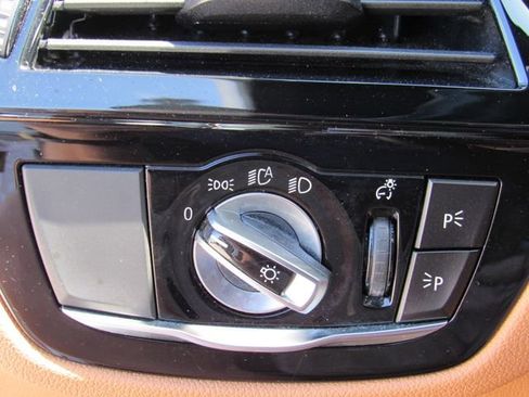 Used 2019 BMW 540i 540i w/ Convenience Package image 29