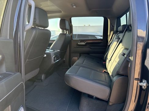 Used 2024 GMC Sierra 2500 Denali w/ Denali Reserve Package image 11