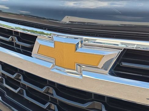 Used 2023 Chevrolet Silverado 1500 LT AWD/4WD image 33