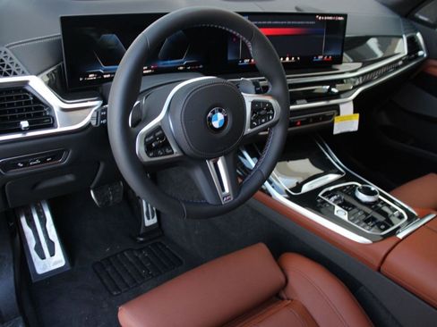 New 2026 BMW X7 M60i image 4