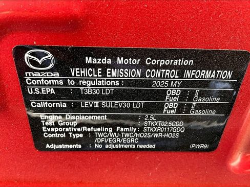 Used 2025 MAZDA CX-50 AWD 2.5 S w/ Premium Package image 32