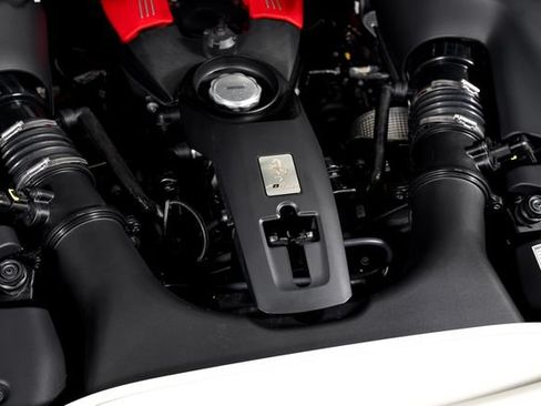 Certified 2018 Ferrari 488 Spider RWD image 11