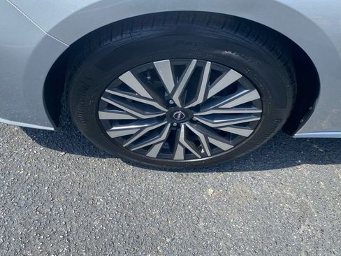 Used 2024 Nissan Altima 2.5 SV FWD image 20