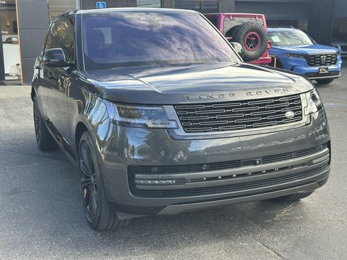 Used 2023 Land Rover Range Rover Long Wheelbase Autobiography AWD/4WD image 6