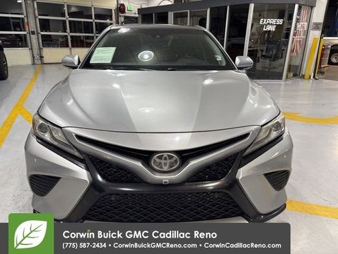 Used 2018 Toyota Camry XSE w/ Driver Assist Package FWD image 3