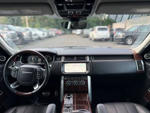Used 2017 Land Rover Range Rover Supercharged AWD/4WD image 12