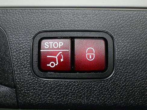 Certified 2022 Mercedes-Benz GLC 300 image 31