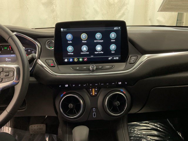 Used 2025 Chevrolet Blazer LT FWD image 17