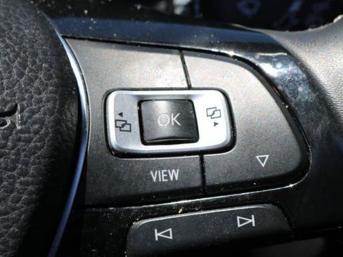 Used 2021 Volkswagen Tiguan SE w/ Panoramic Sunroof Package AWD/4WD image 10