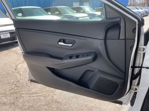 Used 2025 Nissan Sentra SV image 18