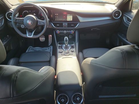 Used 2024 Alfa Romeo Giulia Veloce image 10