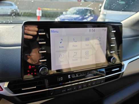 Used 2021 Toyota Sienna XLE image 30