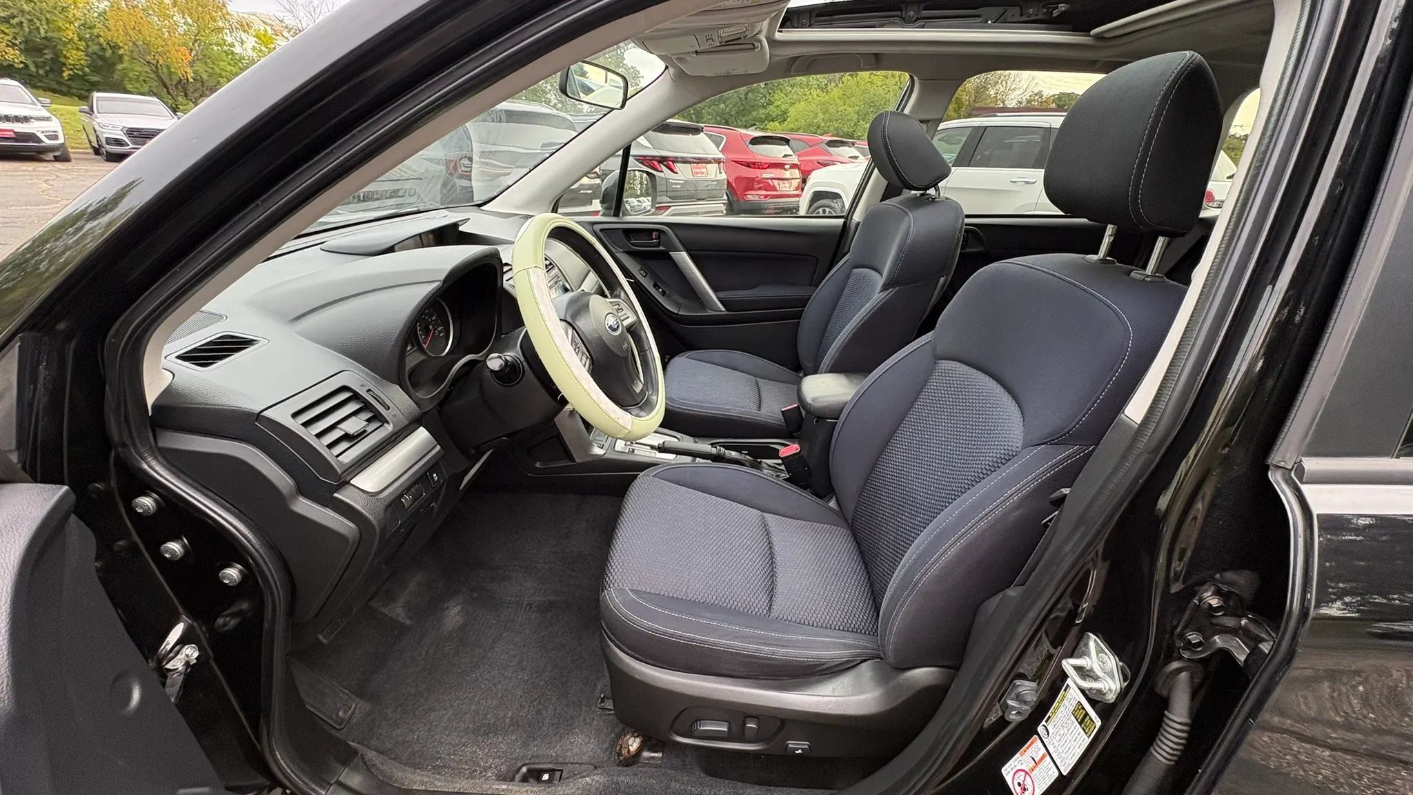 Used 2015 Subaru Forester 2.5i Premium w/ All-Weather Package AWD/4WD image 6