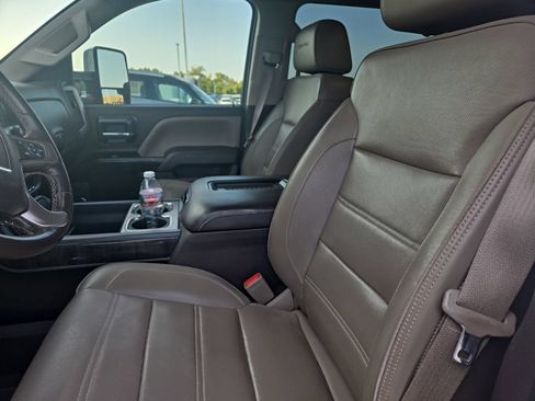 Used 2016 GMC Sierra 3500 Denali w/ Duramax Plus Package AWD/4WD image 15