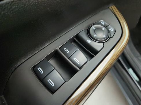 Used 2020 GMC Acadia SLE w/ Driver Convenience Package FWD image 22