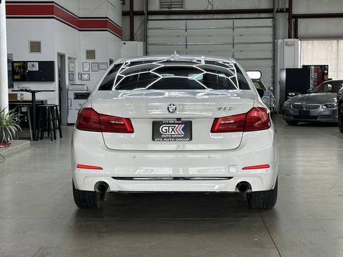 Used 2020 BMW 530i w/ Convenience Package RWD image 3