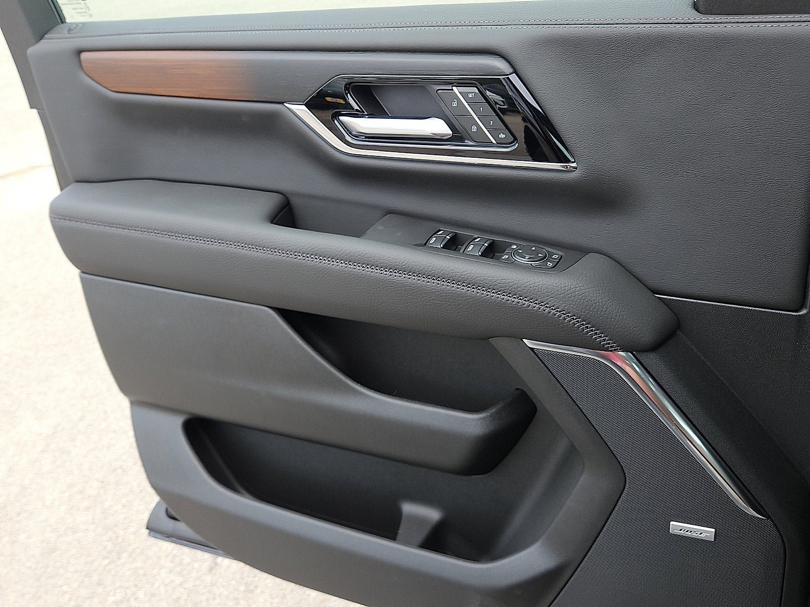 New 2026 GMC Yukon Denali w/ Advanced Technology Package AWD/4WD image 14