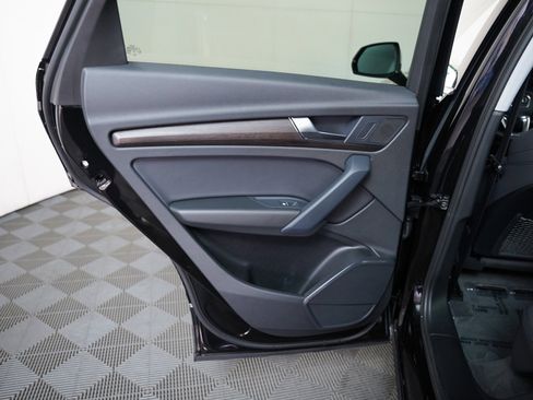 Certified 2023 Audi Q5 e Premium w/ Convenience Package image 21