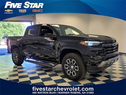 Used 2024 Chevrolet Colorado Z71 w/ Z71 Convenience Package 2